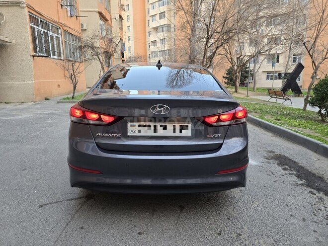 Hyundai Avante 2015, 155,000 km - 1.6 л - Bakı