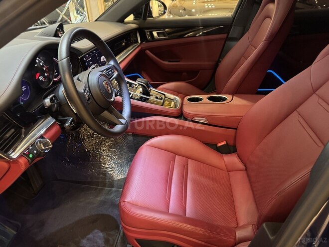 Porsche Panamera-10