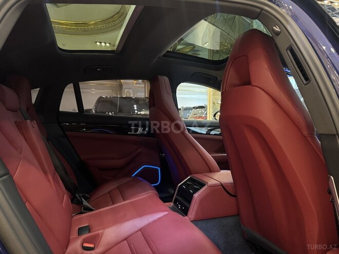 Porsche Panamera-12