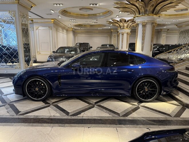 Porsche Panamera-5