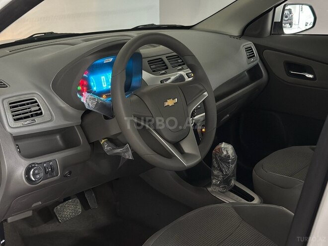 Chevrolet Cobalt-11