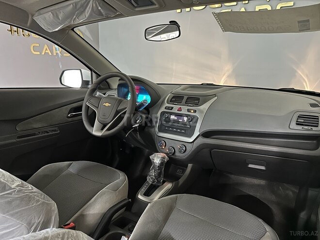 Chevrolet Cobalt-16