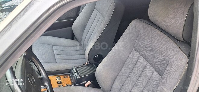 Mercedes E 200 1994, 475,000 km - 2.0 l - Quba