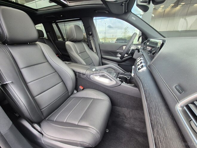 Mercedes GLS 450 4MATIC-10