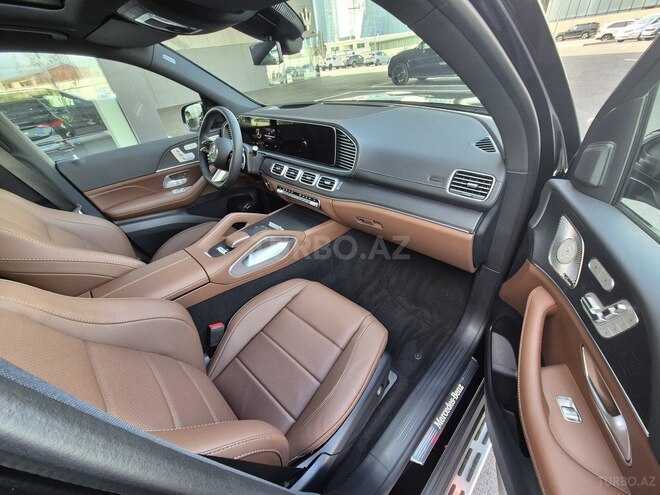 Mercedes GLS 450 4MATIC-10