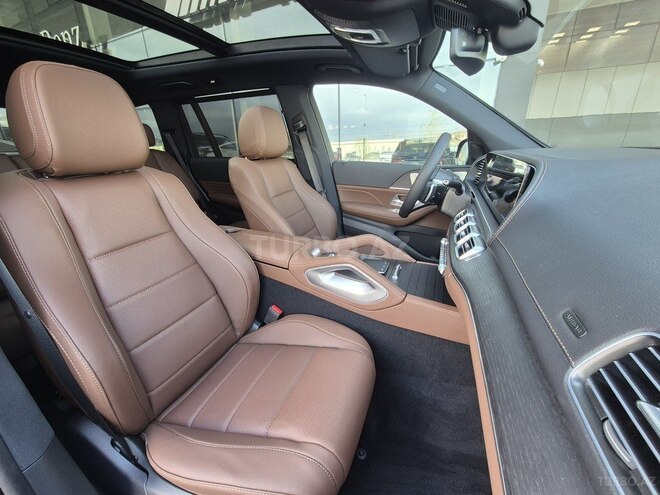 Mercedes GLS 450 4MATIC-11