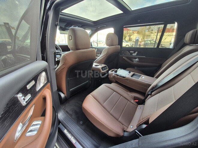 Mercedes GLS 450 4MATIC-13