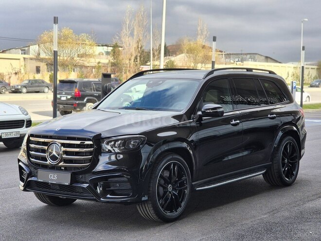Mercedes GLS 450 4MATIC-3