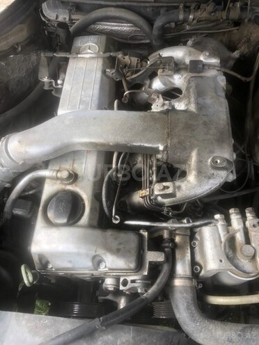 Mercedes E 250 1995, 425,000 km - 2.5 л - Bakı