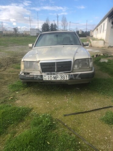 Mercedes E 250 1995, 425,000 km - 2.5 л - Bakı