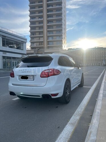 Porsche Cayenne-3