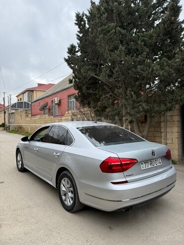 Volkswagen Passat (North America) 2016, 198,500 km - 1.8 л - Bakı