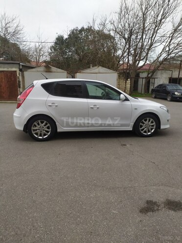 Hyundai i30 2011, 216,000 km - 1.6 л - Bakı