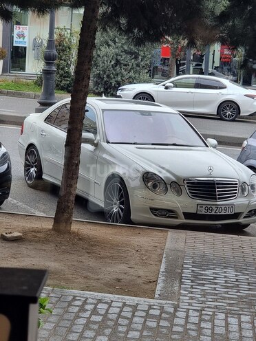 Mercedes E 300-2