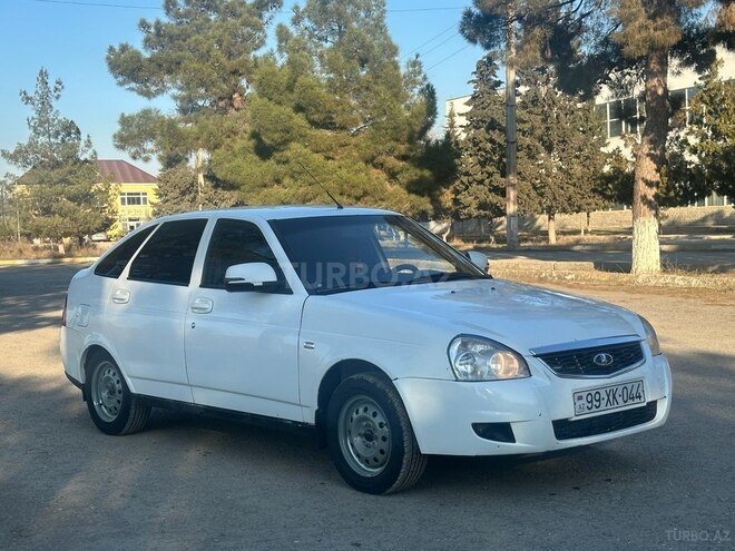 LADA (VAZ) Priora 2015, 150,000 km - 1.6 л - Salyan