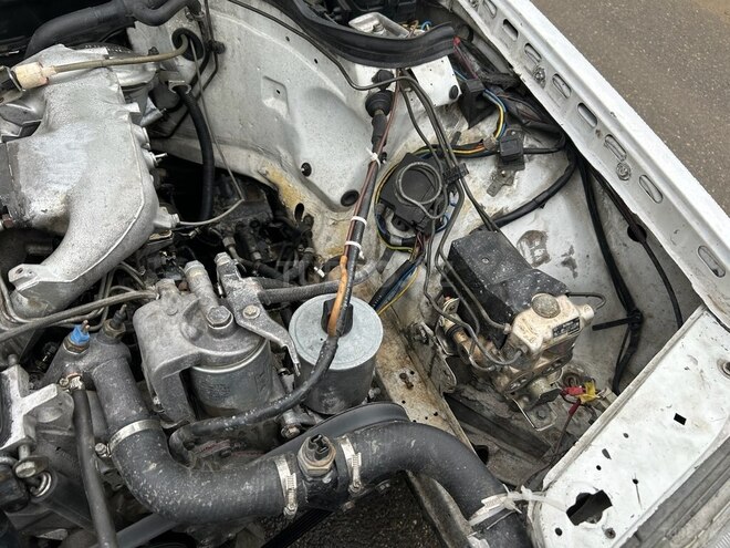 Mercedes E 250 1992, 200,000 km - 2.5 л - Bakı