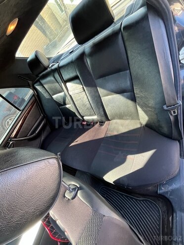 Mercedes C 230 1999, 370,149 km - 2.3 л - İsmayıllı