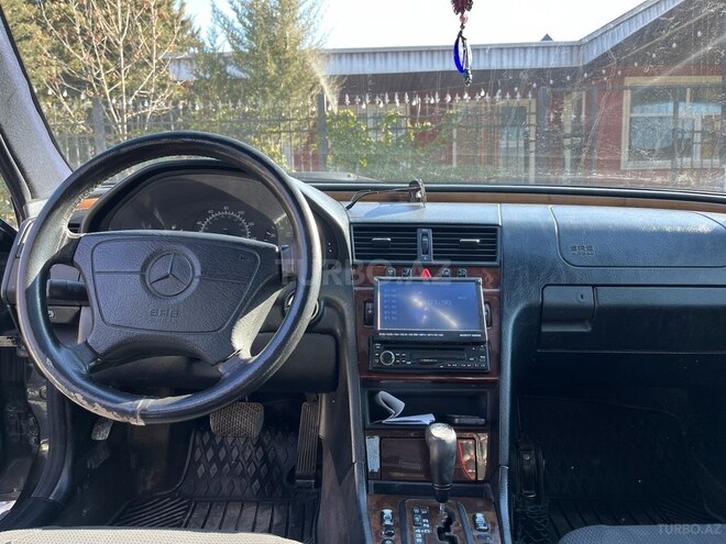 Mercedes C 230 1999, 370,149 km - 2.3 л - İsmayıllı
