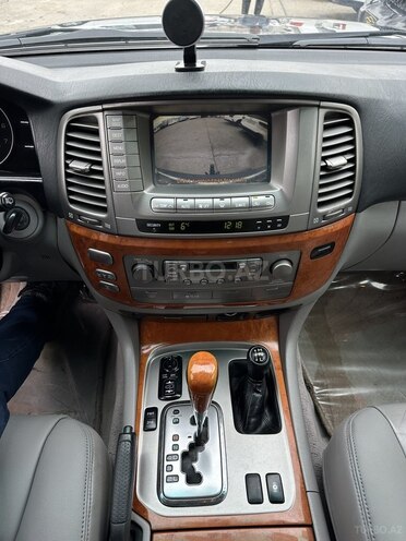 Lexus LX 470-8