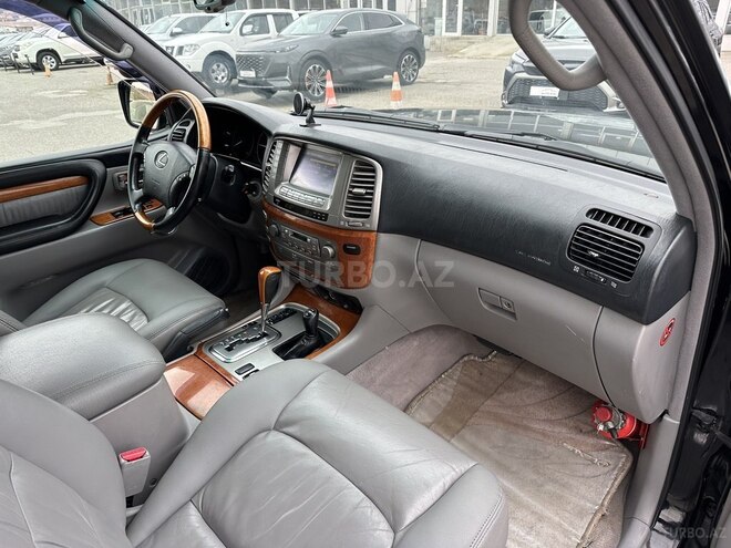Lexus LX 470-14