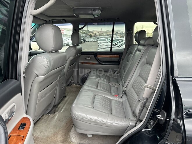 Lexus LX 470-17