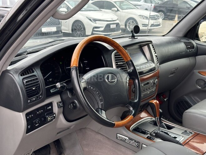 Lexus LX 470-11