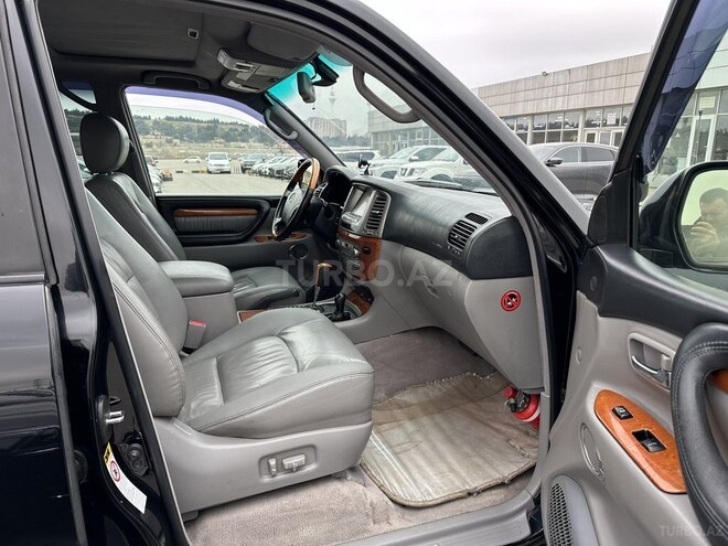 Lexus LX 470-15