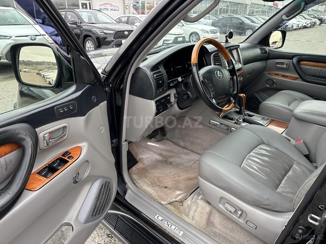Lexus LX 470-12