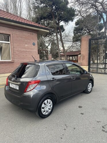 Toyota Vitz 2011, 140,000 km - 1.3 l - Bakı