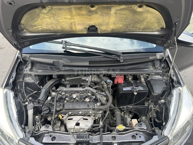 Toyota Vitz 2011, 140,000 km - 1.3 l - Bakı