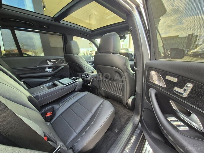 Mercedes GLS 450 4MATIC-13