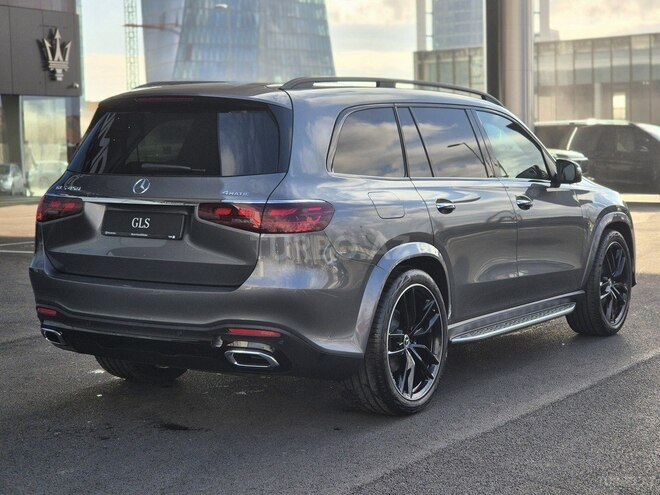 Mercedes GLS 450 4MATIC-4