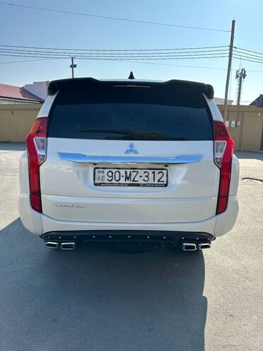 Mitsubishi Pajero Sport 2018, 52,800 km - 3.0 l - Sumqayıt