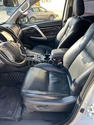 Mitsubishi Pajero Sport 2018, 52,800 km - 3.0 l - Sumqayıt