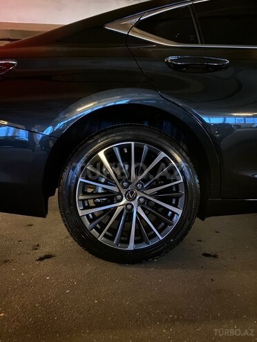 Lexus ES 300h-9