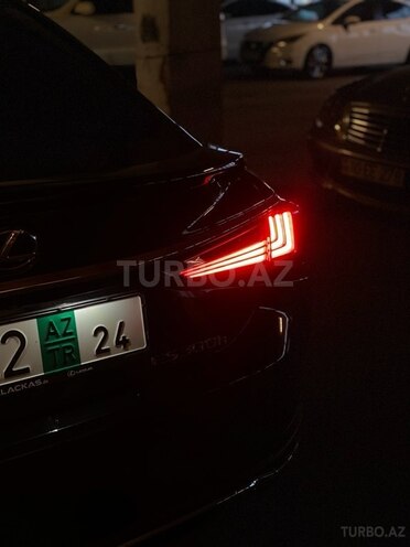 Lexus ES 300h-5