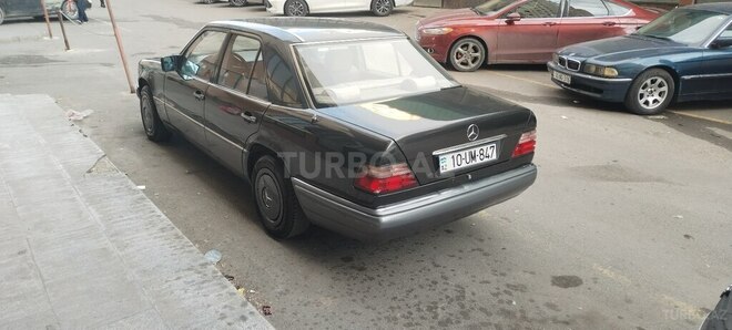 Mercedes E 200 1995, 413,000 km - 2.0 l - Bakı