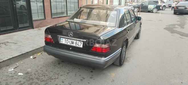 Mercedes E 200 1995, 413,000 km - 2.0 l - Bakı