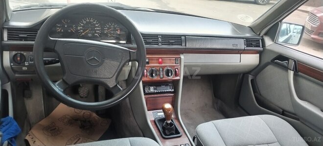 Mercedes E 200 1995, 413,000 km - 2.0 l - Bakı