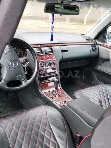 Mercedes E 240 2000, 307,000 km - 2.4 l - Bakı