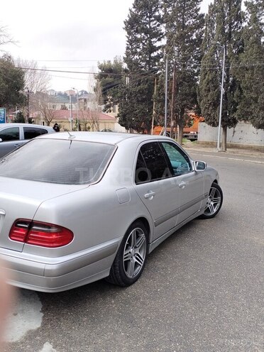 Mercedes E 240 2000, 307,000 km - 2.4 l - Bakı