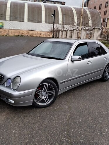 Mercedes E 240 2000, 307,000 km - 2.4 l - Bakı