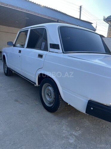 LADA (VAZ) 2107 2005, 95,000 km - 1.6 l - Ucar