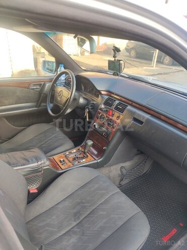 Mercedes E 220 d 1998, 400,000 km - 2.2 l - Gəncə