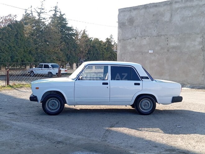LADA (VAZ) 2107 2011, 20,000 km - 1.6 л - Şirvan
