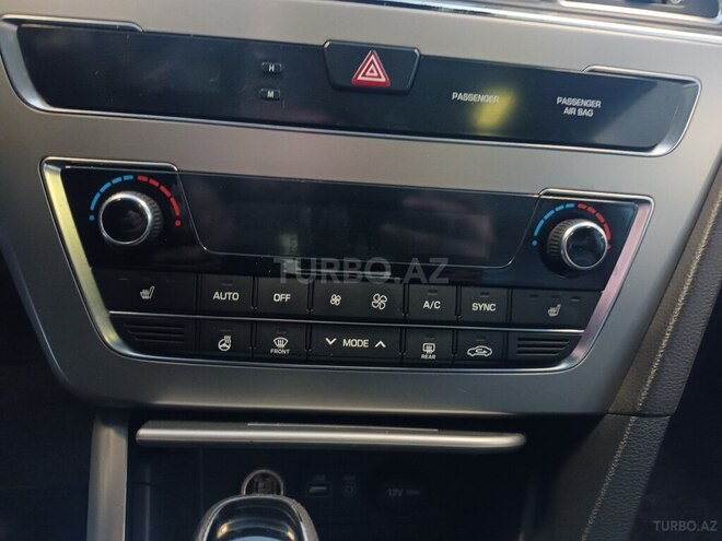 Hyundai Sonata-8