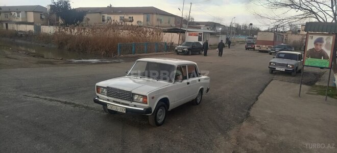 LADA (VAZ) 2107 1999, 58,963 km - 1.6 l - Salyan
