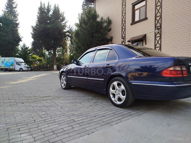Mercedes E 240 1999, 933,530 km - 2.4 l - Masallı