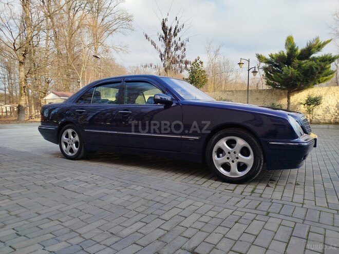 Mercedes E 240 1999, 933,530 km - 2.4 l - Masallı