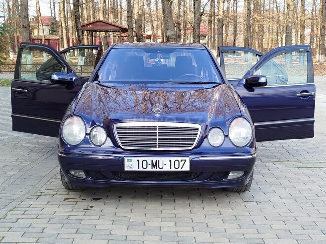 Mercedes E 240 1999, 933,530 km - 2.4 l - Masallı